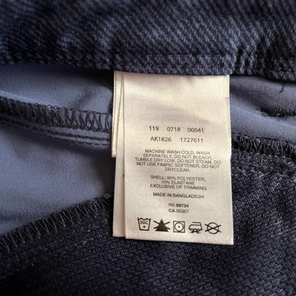 Columbia Women's Blue Peak to Point Shorts size 8 EUC - Picture 8 of 10